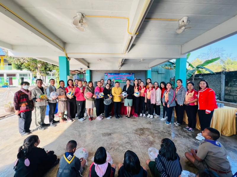 2. สกร.ส่งความสุขให้น้อง ประจำปี 2568