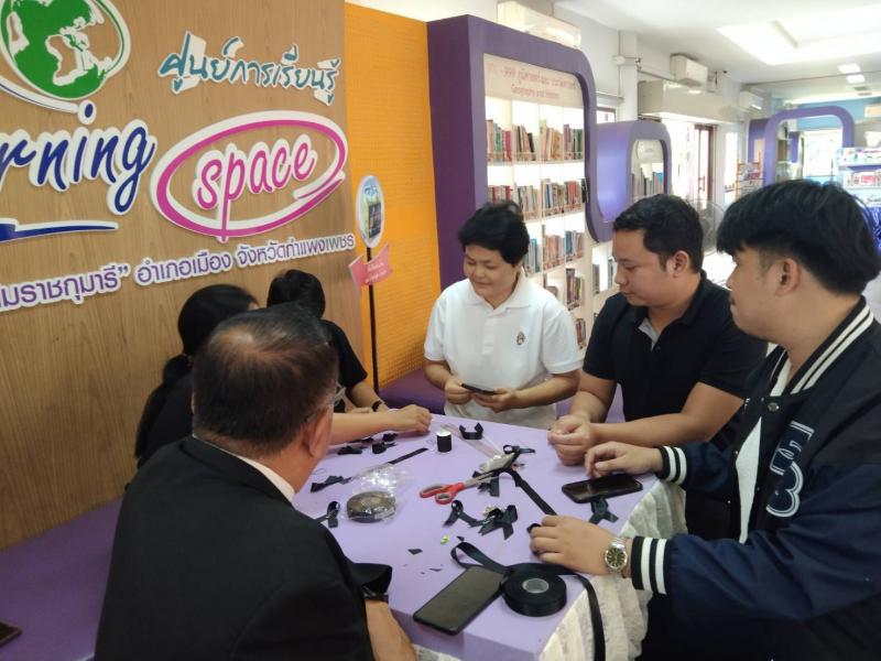 4. กิจกรรมสอนทำริบบิ้นไว้อาลัย