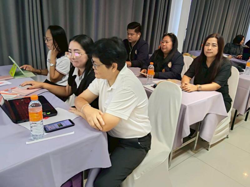 5. โครงการฝึกอบรมเชิงปฏิบัติการจัดทำสื่อนวัตกรรม AI เพื่อสนองการเรียนรู้ในโลกยุคดิจิทัล 