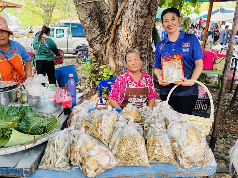 3. กิจกรรมส่งเสริมการอ่านเคลื่อนที่สำหรับชาวตลาด