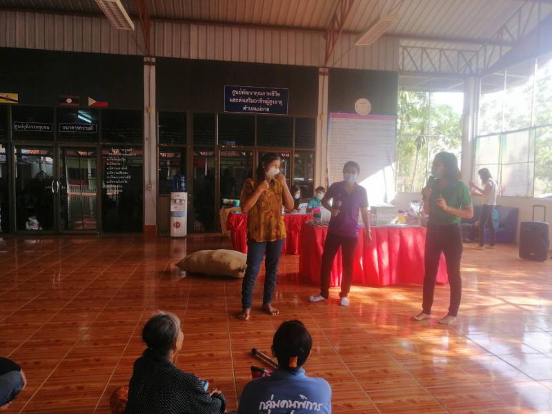 4. โครงการห้องสมุดเคลื่อนที่ส่งเสริมการอ่านทุกช่วงวัย กศน.อำเภอคลองขลุง