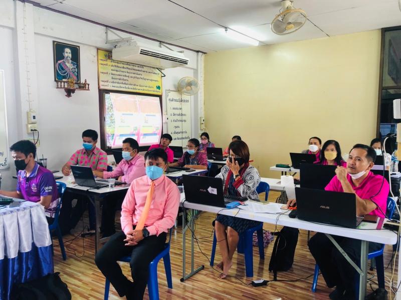 8. โครงการพัฒนาศักยภาพผู้บริหาร ครู และบุคลากร เพื่อพัฒนาศักยภาพและทักษะความสามารถงานด้านเทคโนโลยีดิจิทัล โดยการใช้งาน Google Apps 