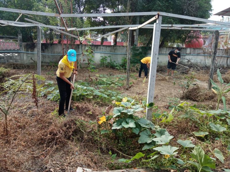 3. วันที่ 3 ธันวาคม 2564 กิจกรรมจิตอาสาบำเพ็ญประโยชน์ห้องสมุดประชาชนอำเภอคลองขลุง