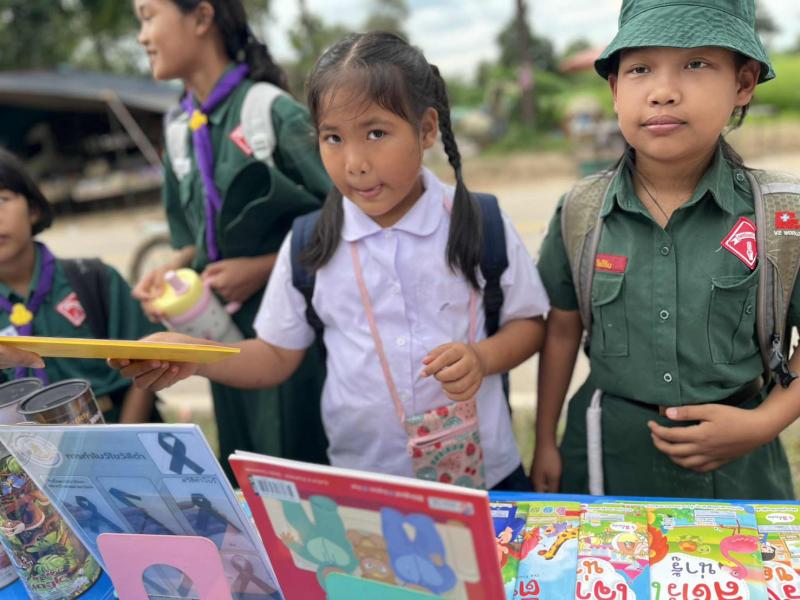 6. วันที่ 19 พฤศจิกายน 2568 กิจกรรมส่งเสริมการอ่านห้องสมุดเคลื่อนที่สำหรับชาวตลาด ตำบลแม่ลาด