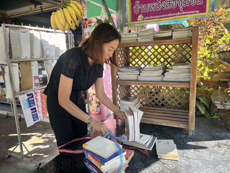 4. วันที่ 3 ธันวาคม 2568 กิจกรรมหมุนเวียนสื่อบ้านหนังสือชุมชนบ้านดงพระจันทร์ ตำบลคลองสมบูรณ์