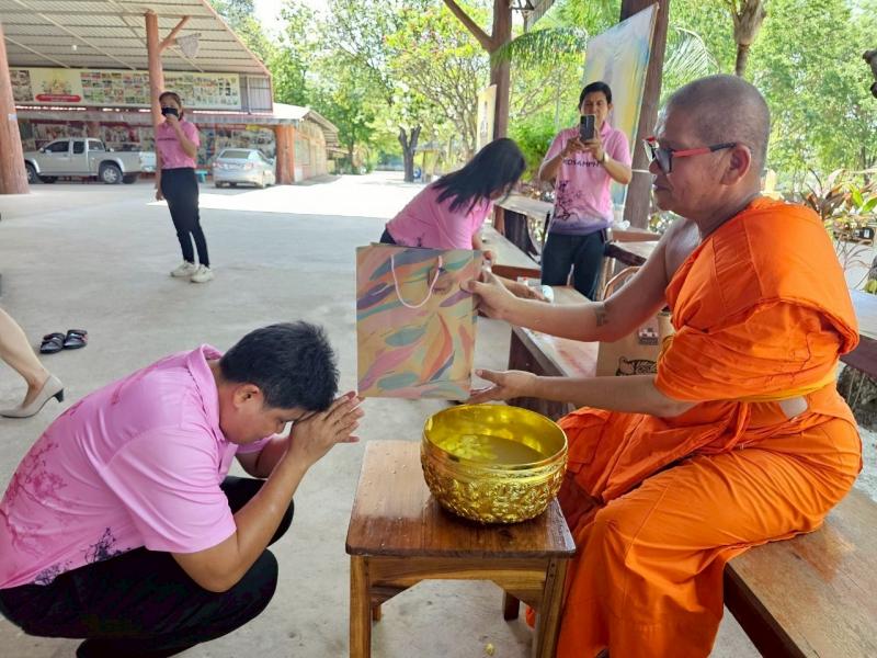 21. แหล่งเรียนรู้เกี่ยวกับภูมิปัญญาท้องถิ่น วิถีชีวิตบนโอ่งปูนปั้น วันที่ 24 เมษายน 2568