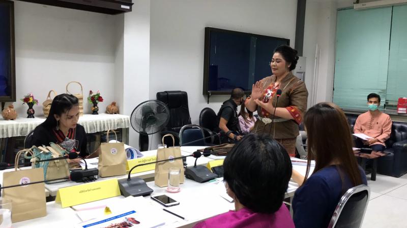 4. การประกวดการออกแบบอัตลักษณ์ผ้าไทยจังหวัดกำแพงเพชร ตามโครงการ “อัตลักษณ์ผ้าถิ่น จากผืนแผ่นดินกำแพงเพชร”