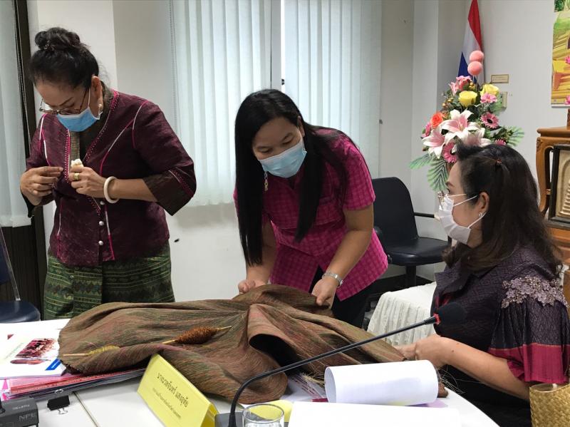 8. การประกวดการออกแบบอัตลักษณ์ผ้าไทยจังหวัดกำแพงเพชร ตามโครงการ “อัตลักษณ์ผ้าถิ่น จากผืนแผ่นดินกำแพงเพชร”