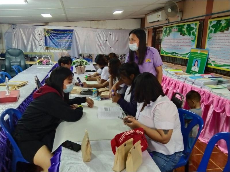 9. กิจกรรมพัฒนาคุณภาพผู้เรียนโครงการอบรมให้ความรู้สำหรับผู้เรียนในการป้องกันโรคติดต่อเชื้อไวรัสโคโรน่า 2019  (COVID–19)