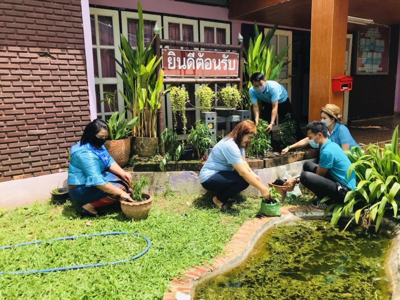 9. กศน.ขาณุฯ  ร่วมใจปลูกล้านเมล็ดพันธุ์สู้ภัยโควิด-19