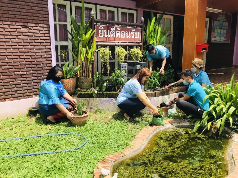 10. กศน.ขาณุฯ  ร่วมใจปลูกล้านเมล็ดพันธุ์สู้ภัยโควิด-19