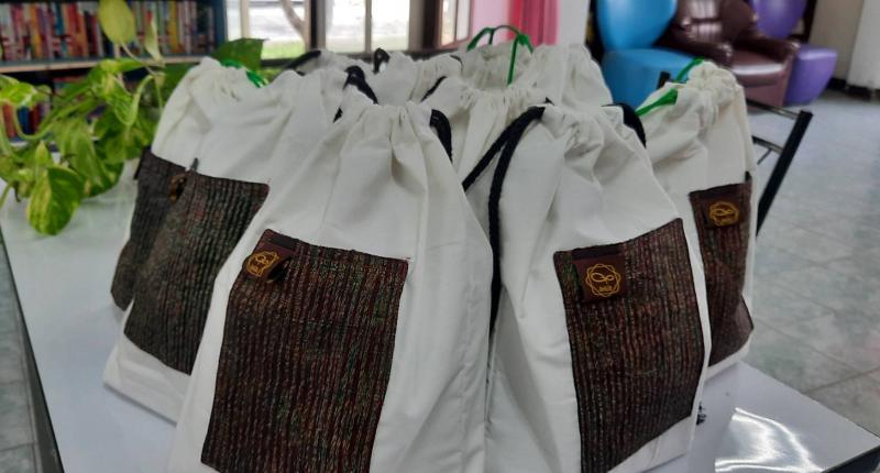 6. โครงการกระเป๋าเป้ครอบครัวอ่านสร้างสุขอยู่บ้านต้านโควิด 