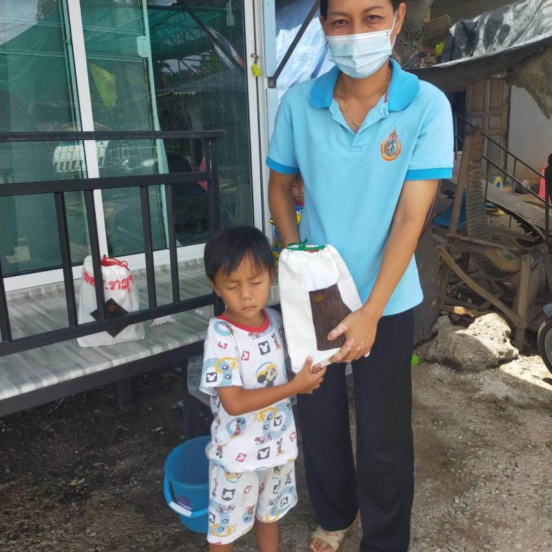 5. กระเป๋าเป้ครอบครัวอ่านสร้างสุข