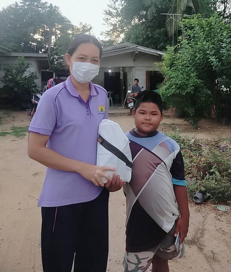 9. กระเป๋าเป้ครอบครัวอ่านสร้างสุข