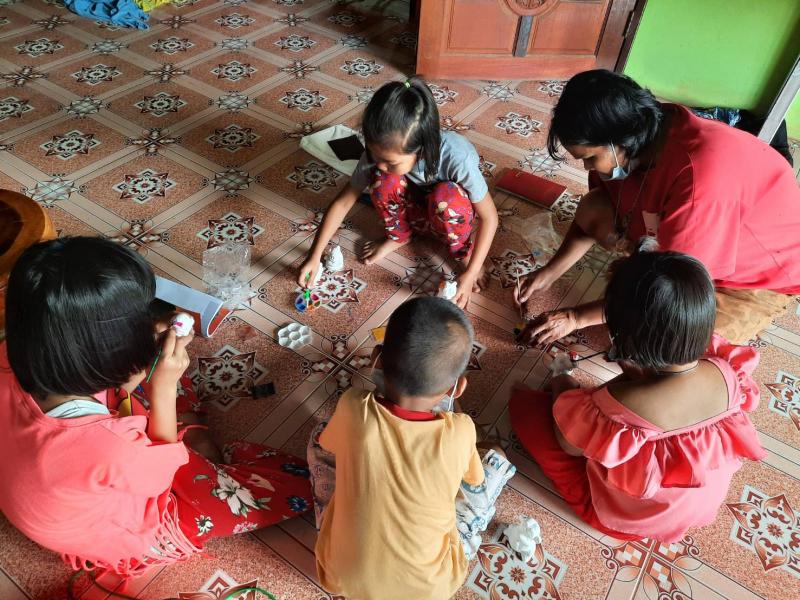 9. โครงการกระเป๋าเป้ครอบครัวอ่านสร้างสุขอยู่บ้านต้านโควิด