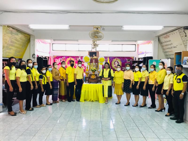 6. สถิตในใจตราบนิจนิรันดร์ น้อมรำลึกน้อมในพระมหากรุณาธิคุณอันหาสุดมิได้