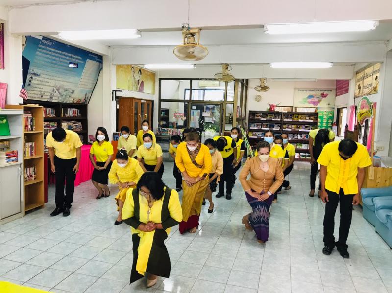 11. สถิตในใจตราบนิจนิรันดร์ น้อมรำลึกน้อมในพระมหากรุณาธิคุณอันหาสุดมิได้