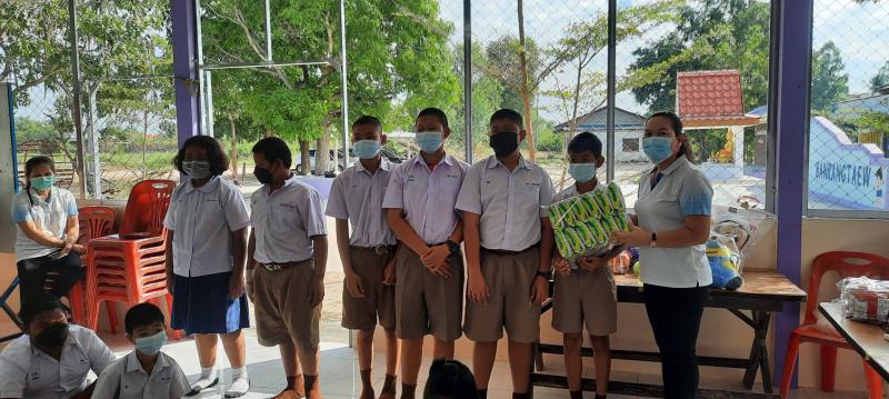 2. กศน.อำเภอขาณุวรลักษบุรี จัดกิจกรรม ศ.ค.ส.ศึกษาธิการ ส่งความสุขให้น้อง ปีที่ 3