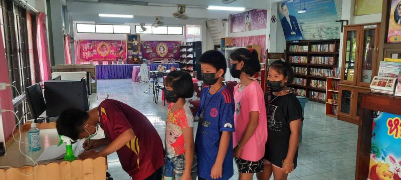 2. ส่งเสริมการอ่านอัธยาศัยห้องสมุดประชาชนอำเภอขาณุวรลักษบุรี