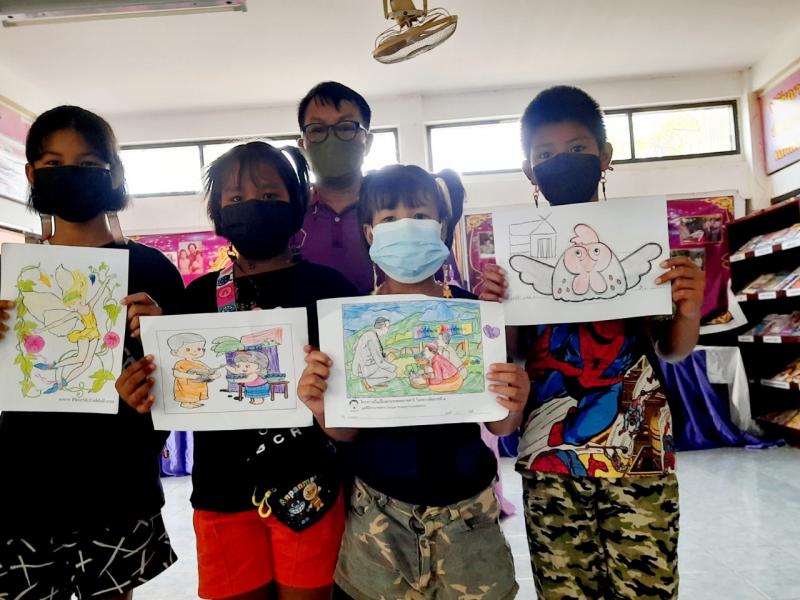 4. กิจกรรมส่งเสริมการอ่านภายในห้องสมุดให้กับเด็กเยาวชน 