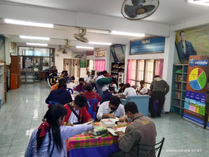 14. กิจกรรมค้นคว้าหนังสือนวนิยาย 