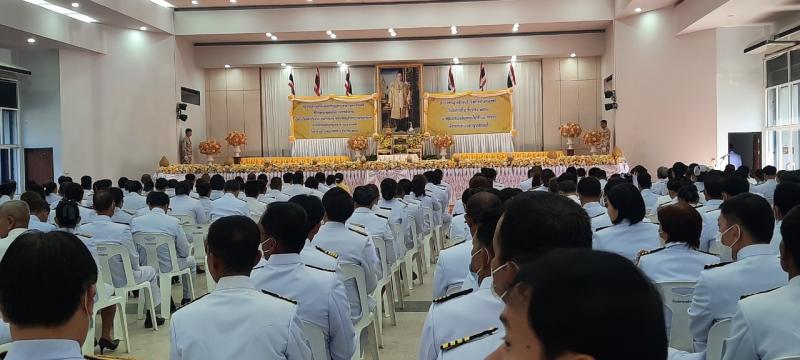 10. สกร.อำเภอขาณุวรลักษบุรี ร่วมพฺิธีเจริญพระพุทธมนต์และทำบุญตักบาตร ถวายพระราชกุศล