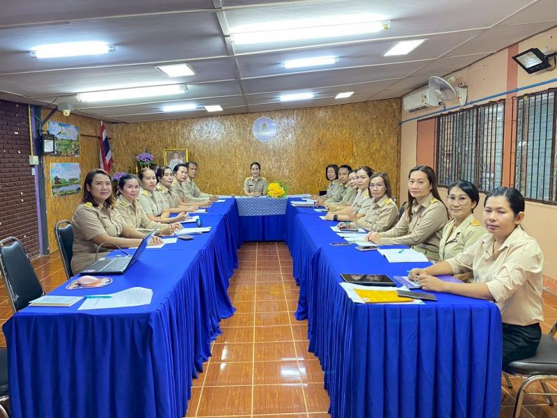 3. ประชุมประจำเดือน ครู บุคลากร สกร.ระดับอำเภอขาณุวรลักษบุรี ประจำเดือนสิงหาคม