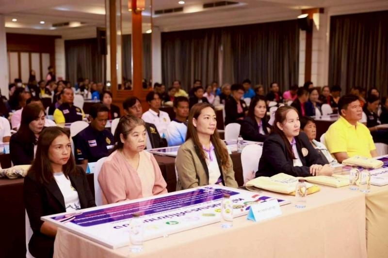 5. โครงการศูนย์ส่งเสริมประชาธิปไตย (ศส.ปชต.) ศส.ปชต.ขับเคลื่อนหมู่บ้านเข้าร่วมกิจกรรมรณรงค์ไม่ขายเสียง