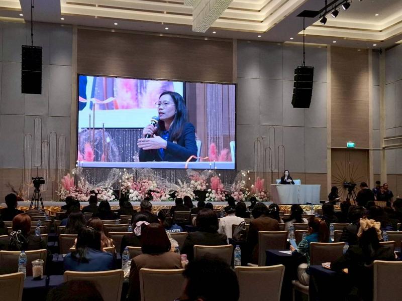 5. รับมอบเกียรติบัตร สถานศึกษา และครูผู้มีผลงานที่เป็นแบบอย่างที่ดี (Best Practice)