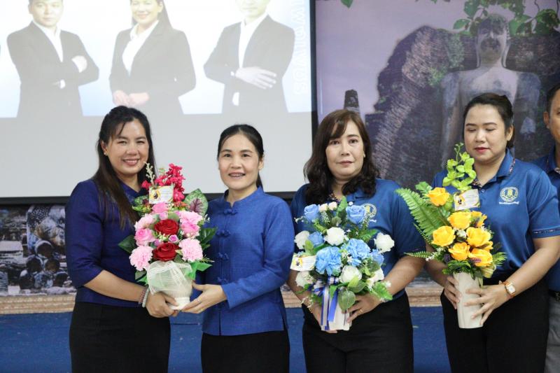 13. เข้าร่วมโครงการประชุมชี้แจงรับมอบนโยบาย จุดเน้นและแนวทางการดำเนินงานของสำนักงานส่งเสริมการเรียนรู้ประจำจังหวัดกำแพงเพชร 