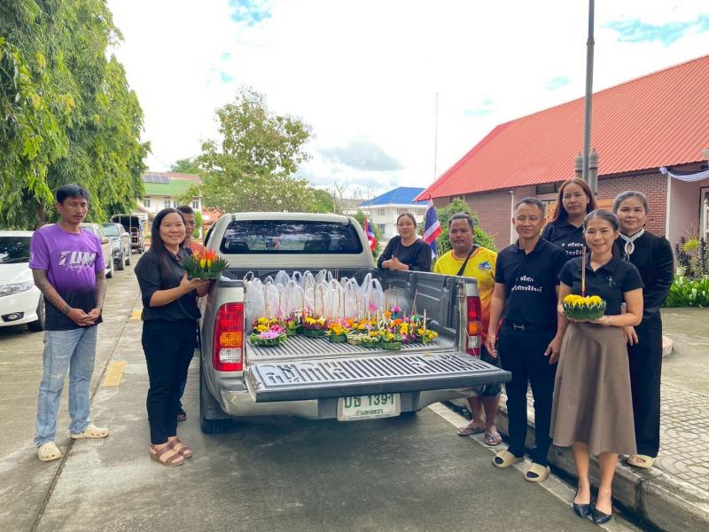 5. ประดิษฐ์กระทงจากวัสดุธรรมชาติเพื่อนำไปถวายวัด