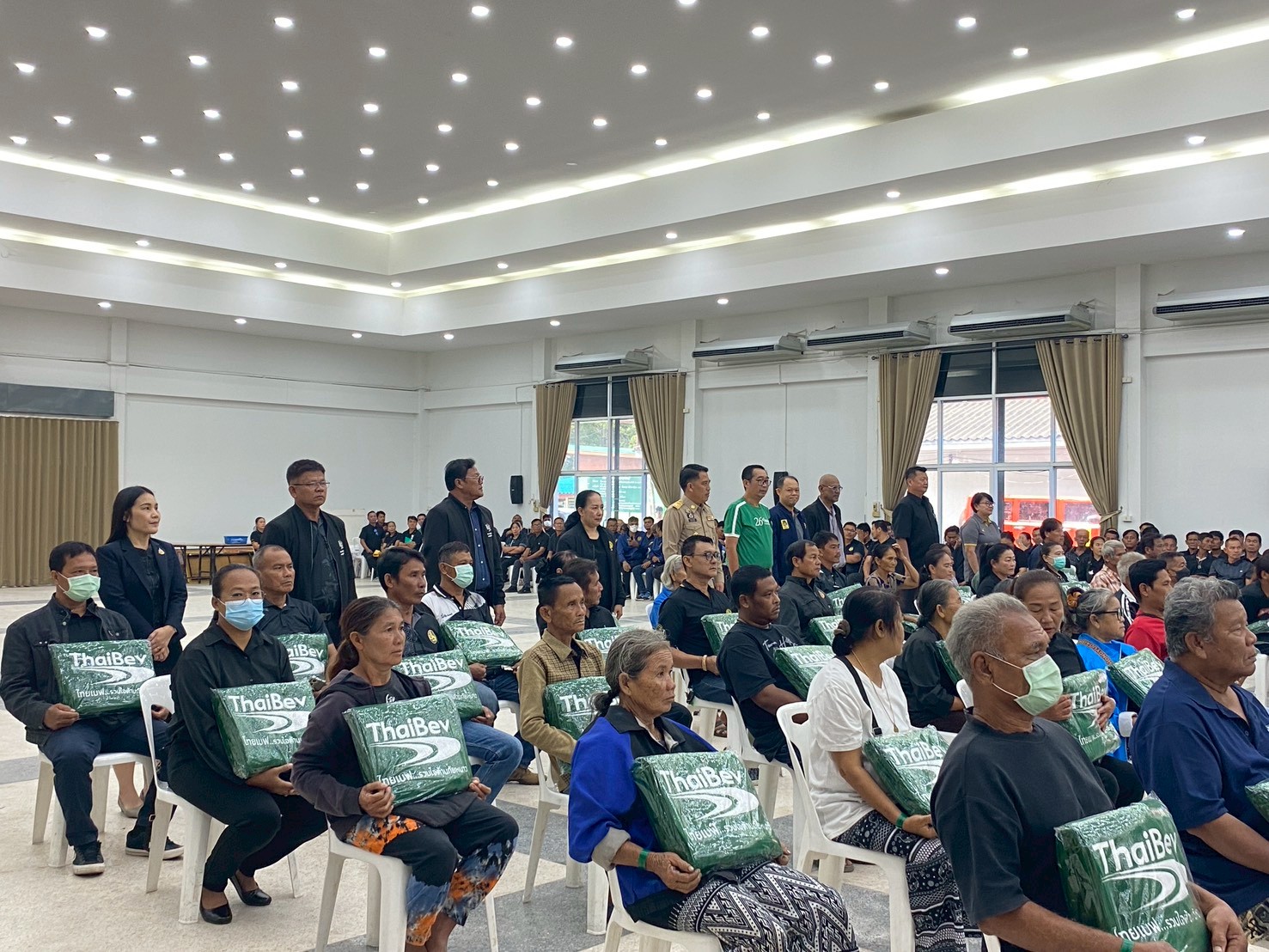 พิธีมอบผ้าห่มกันหนาวภายใต้โครงการ “ไทยเบฟ...รวมใจต้านภัยหนาว” ปีที่ 26