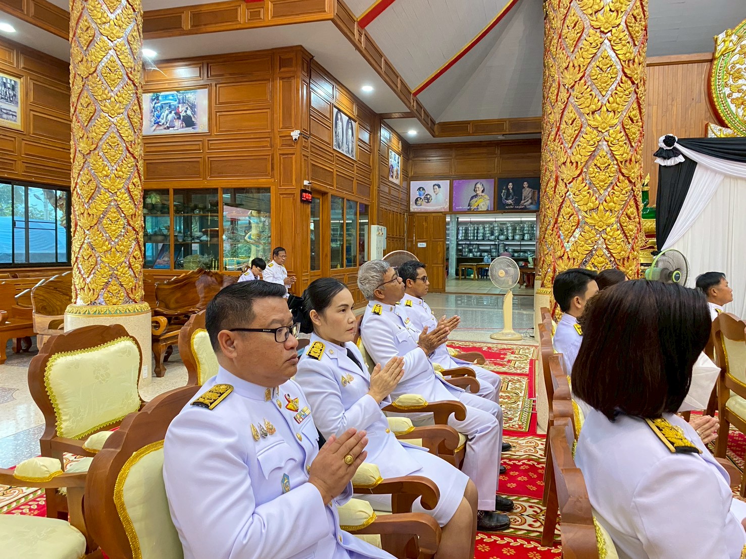 เข้าร่วมในพิธีบำเพ็ญกุศลทักษิณานุประทานอุทิศถวายพระราชกุศล เมื่อเสด็จสวรรคตครบปัญญาสมวาร (50 วัน) 