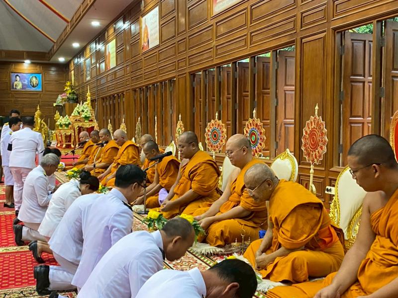4. เข้าร่วมในพิธีบำเพ็ญกุศลทักษิณานุประทานอุทิศถวายพระราชกุศล เมื่อเสด็จสวรรคตครบปัญญาสมวาร (50 วัน) 