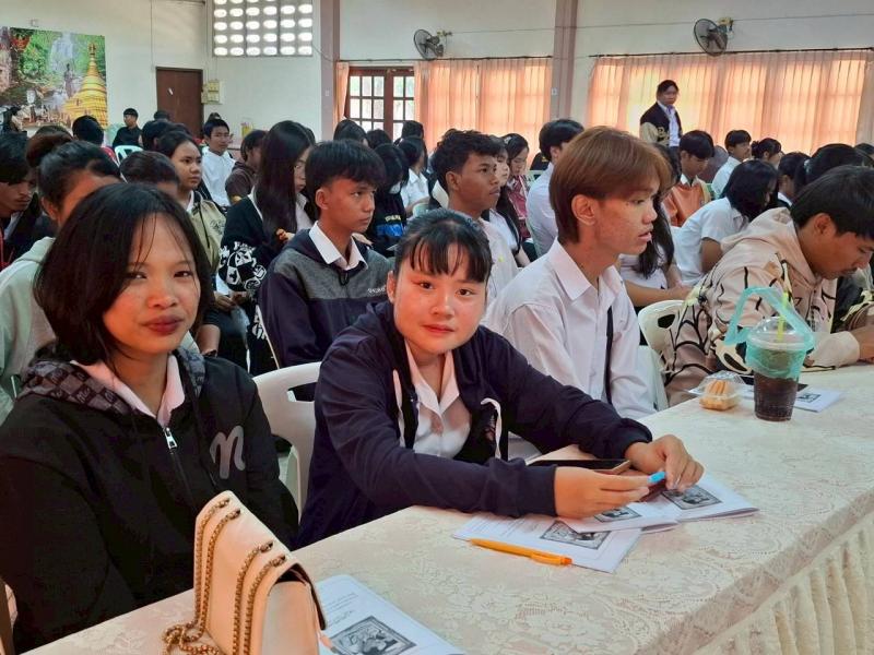 4. เข้าร่วมโครงการเรียนรู้ตามรอยพระยุคลบาท เฟส 2