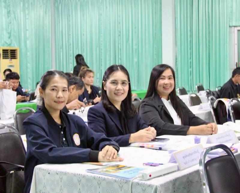 1. เข้าร่วมการประชุมเชิงปฏิบัติการระบบสารสนเทศในการขับเคลื่อน การแก้ปัญหาเด็กและเยาวชนนอกระบบการศึกษาให้กลายเป็นศูนย์ “Thailand Zero Dropout” ระดับตำบลนำร่อง 11 อำเภอ