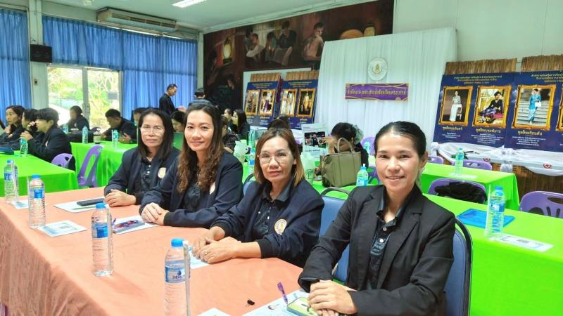 2. เข้าร่วมกิจกรรมฝึกอบรมเชิงปฏิบัติการ การแสดงทางวิทยาศาสตร์ (Science Show) สำหรับครู สังกัด สกร.  
