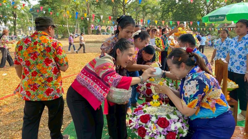 7. สรงน้ำพระประจำศูนย์ส่งเสริมการเรียนรู้ระดับอำเภอขาณุวรลักษบุรีและเข้าร่วมกิจกรรมเทศกาลสงกรานต์ อำเภอขาณุวรลักษบุรี ประจำปี พ.ศ. 2569