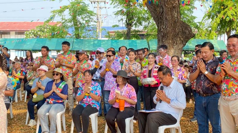 8. สรงน้ำพระประจำศูนย์ส่งเสริมการเรียนรู้ระดับอำเภอขาณุวรลักษบุรีและเข้าร่วมกิจกรรมเทศกาลสงกรานต์ อำเภอขาณุวรลักษบุรี ประจำปี พ.ศ. 2569