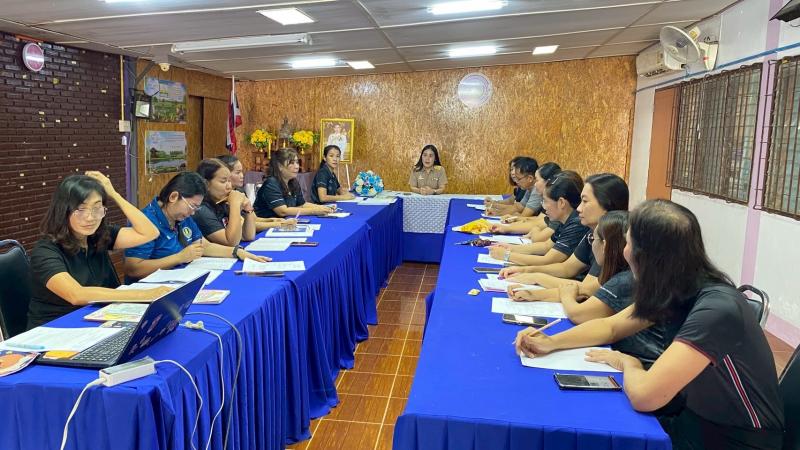 2.  ประชุมประจำเดือน ครู บุคลากร ศูนย์ส่งเสริม การเรียนรู้ระดับอำเภอขาณุวรลักษบุรี ประจำเดือนเมษายน ครั้งที่ 4/2569