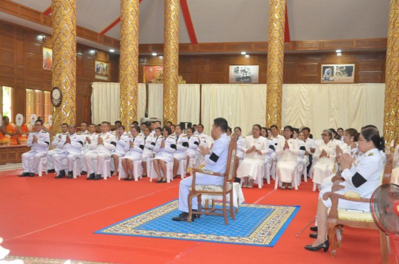10.  เข้าร่วมพิธีเจริญพระพุทธมนต์ และทำบุญตักบาตรถวายพระกุศล  เนื่องในโอกาสฉลองพระชนมายุ 99 พรรษา