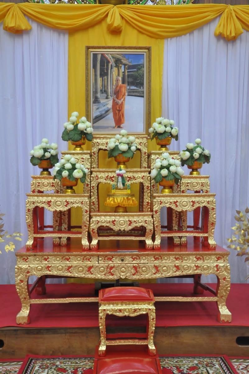 11.  เข้าร่วมพิธีเจริญพระพุทธมนต์ และทำบุญตักบาตรถวายพระกุศล  เนื่องในโอกาสฉลองพระชนมายุ 99 พรรษา