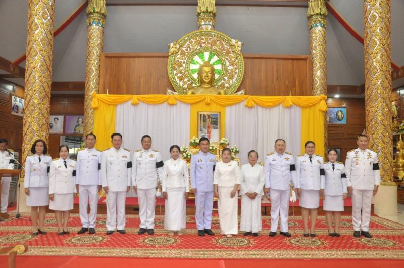 4.  เข้าร่วมพิธีเจริญพระพุทธมนต์ และทำบุญตักบาตรถวายพระกุศล  เนื่องในโอกาสฉลองพระชนมายุ 99 พรรษา