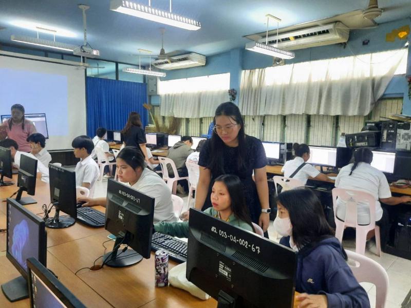 9. โครงการเรียนรู้การใช้คอมพิวเตอร์เบื้องต้น และรู้เท่าทันสื่อดิจิทัล
