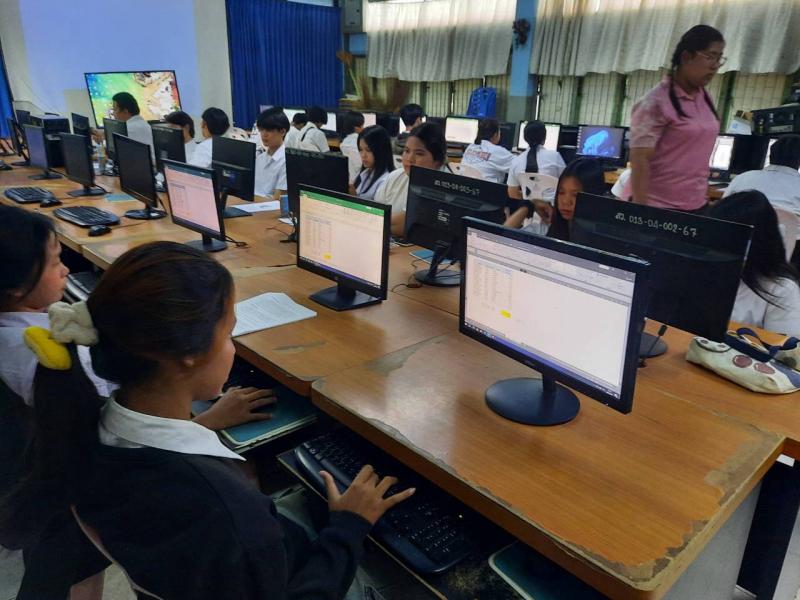 15. โครงการเรียนรู้การใช้คอมพิวเตอร์เบื้องต้น และรู้เท่าทันสื่อดิจิทัล