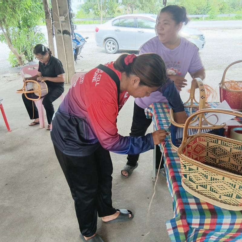 12. ได้รับการนิเทศจากสำนักงานส่งเสริมการเรียนรู้ประจำจังหวัดกำแพงเพชร เพื่อติดตามผลการดำเนินงาน และให้กำลังใจศูนย์ฝึกอาชีพชุมชน