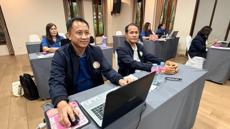 3. เข้ารับการพัฒนาตามโครงการอบรมเชิงปฏิบัติการเทคนิคการใช้ AI เพื่อพัฒนานวัตกรรมการเรียนรู้ และการจัดทำ Best Practice สำหรับครูยุคดิจิทัล