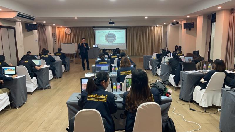 10. เข้ารับการพัฒนาตามโครงการอบรมเชิงปฏิบัติการเทคนิคการใช้ AI เพื่อพัฒนานวัตกรรมการเรียนรู้ และการจัดทำ Best Practice สำหรับครูยุคดิจิทัล