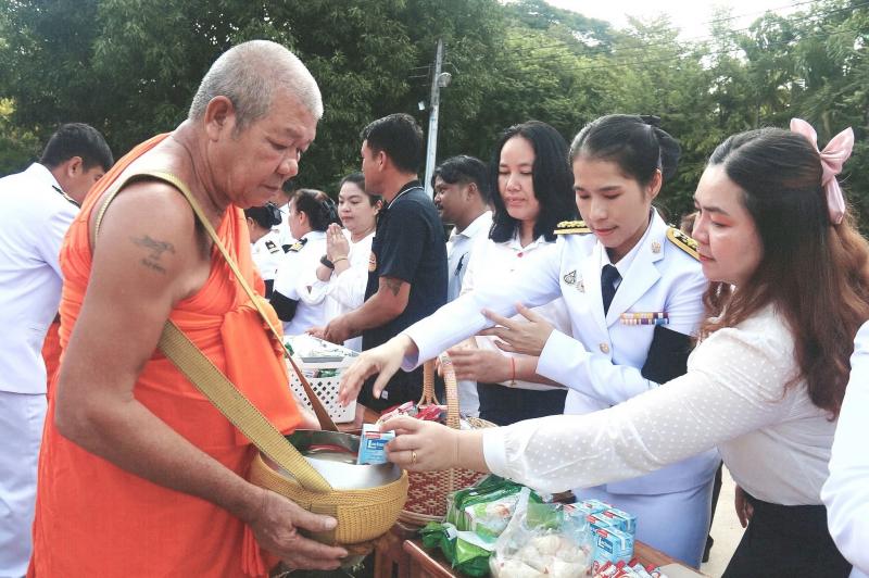 9. เข้าร่วมธีบำเพ็ญกุศล และทำบุญตักบาตร (ข้าวสาร อาหารแห้ง) ในวาระครบ 100 วัน (สตมวาร) 