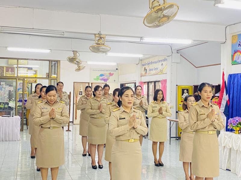 5. ทำกิจกรรมเคารพรงชาติ และร้องเพลงชาติไทย เนื่องในวันพระราชทานธงชาติไทย 